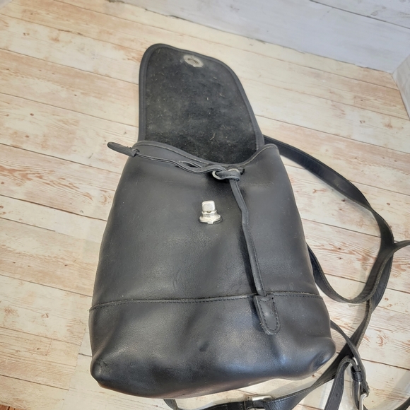 Coach legacy vintage backpack in black glove leather - Picture 14 of 16